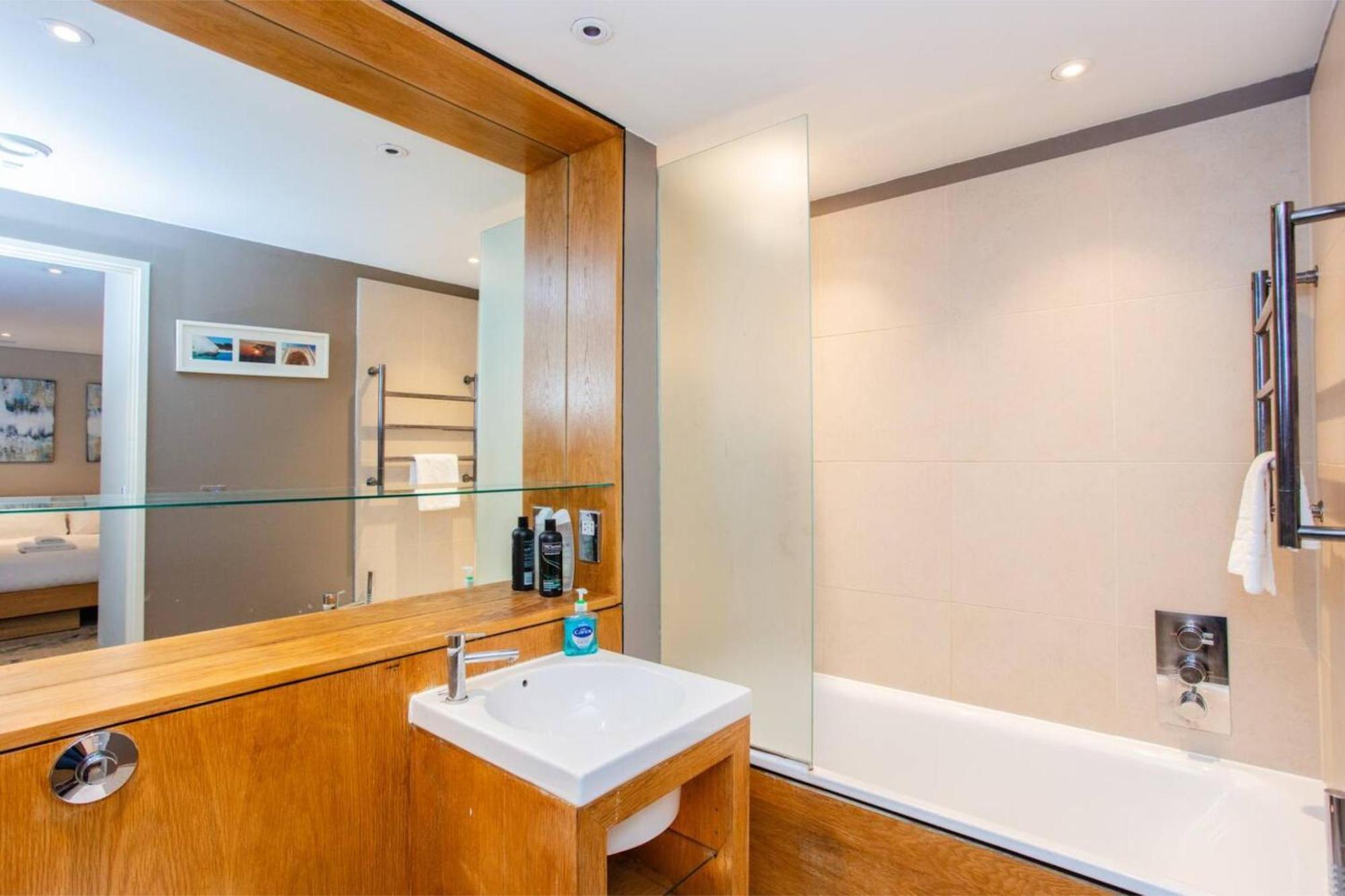 Modern 3 Bedroom Apartment In Paddington London Luaran gambar